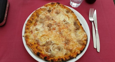 Pizzeria La Rondine food