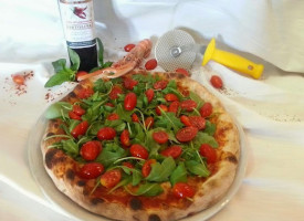 La Divina Pizzeria food