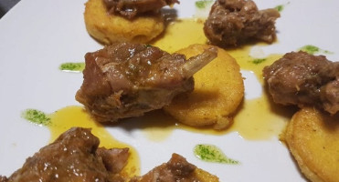 Aquila D'oro food