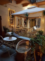 Il Cortile Creperie Champagnerie food