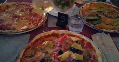 Pizzeria Riva Bianca food