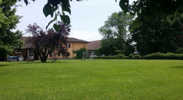 Tenuta Roverbella outside