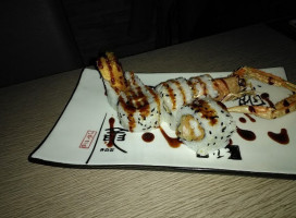 Sushi Umi food