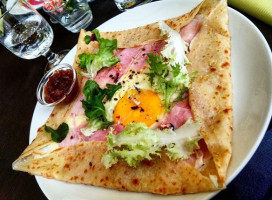 Adonis Creperie food