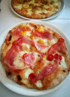 Pizzeria Montegrigna Tric Trac food