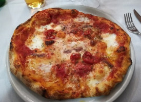 Pizzeria Montegrigna Tric Trac food