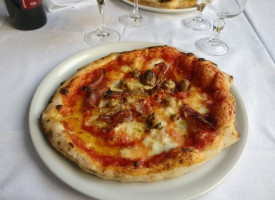 Pizzeria Montegrigna Tric Trac food