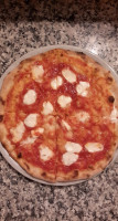 Pizzeria Centrale food