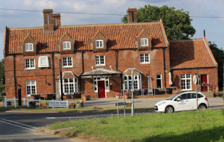 The Kings Head outside