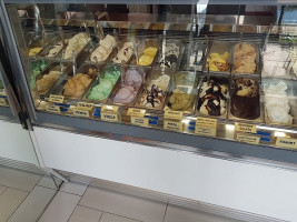 Gelateria Tamboloni inside