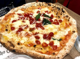 Pizzeria Da Michele I Condurro food