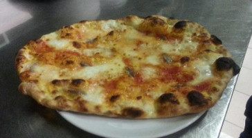 Cucina E Cantina L'officina Della Pizza food