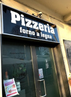 Pizzeria Da Bube outside