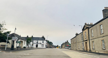 The Fife Arms outside