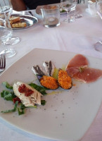 Lo Scoglio food