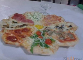 Pizzeria Vecchia Salaria food