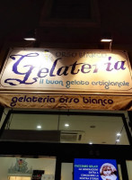 Gelateria Orso Bianco outside