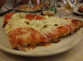 Pizzeria La Volpe food