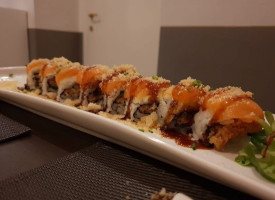 Perla Sushi Bistrot food