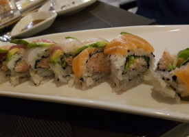 Perla Sushi Bistrot food