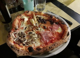 Opificio Pizzeria food