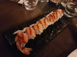 Taku Risto Sushi food