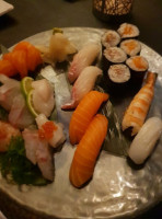 Taku Risto Sushi food