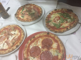 Pizzeria Trattoria Il Rustico food