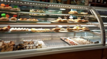 Pasticceria Delizia food