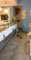 Ni's Pasticceria inside