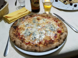 Il Pizzeria Ciaramella food