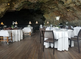 Grotta Palazzese inside