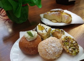 Pasticceria D'ambra food