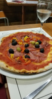 La Pizzeria food