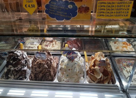 L'isola Del Gelato food