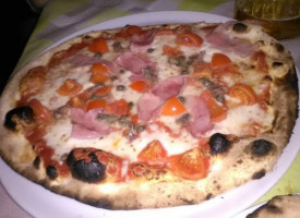 Pizzeria Le Quattro Stagioni food