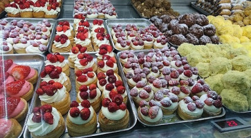 La Pasticceria Dei F.lli Aiello food