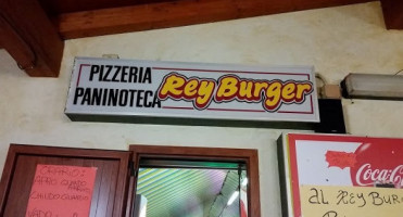 Rey Burger Pizzeria/paninoteca food