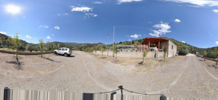 Rusti E Mancia: La Conca D'oro Da Smiroldo outside