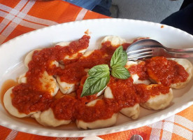 Pizzeria S'arghingiu food