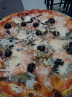 Rosty Pizza food