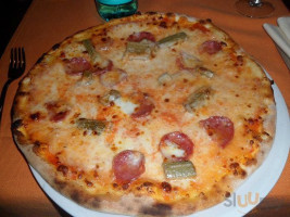 Pizzeriaexcalibur food