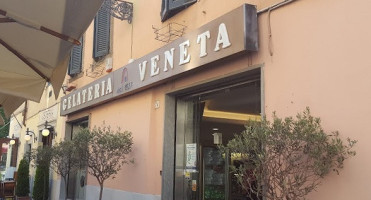 Gelateria Veneta outside