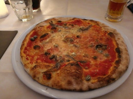 Nuova Pizzeria Gli Angeli food