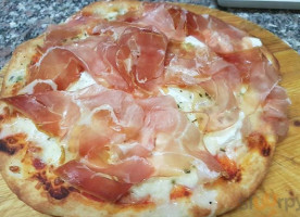 Pizzeria E Pronto Cuoci Lo Stuzzicone food