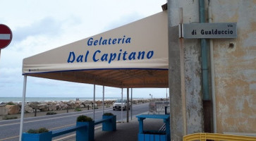 Gelateria Dal Capitano outside