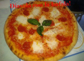 Pizzeria All'angolo food