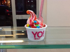 Yogurteria Yo! food