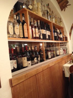 Snetonstube, Enoteca food