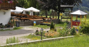 Gasthaus Irenberghof outside